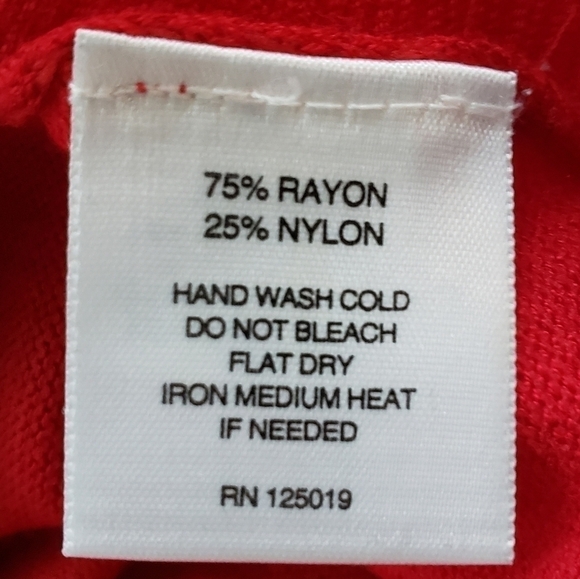 HANNAH SWEATER GOLD BUTTON SLEEVES SZ L RED - Picture 7 of 7